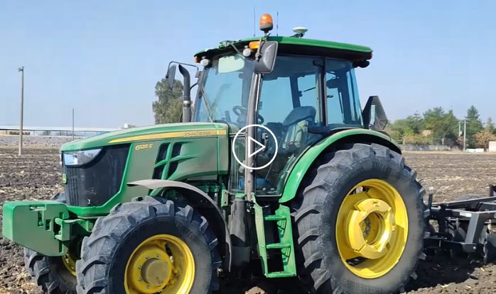 !Tractor rastreando solo! El tractor se maneja con el Autosteering Kit